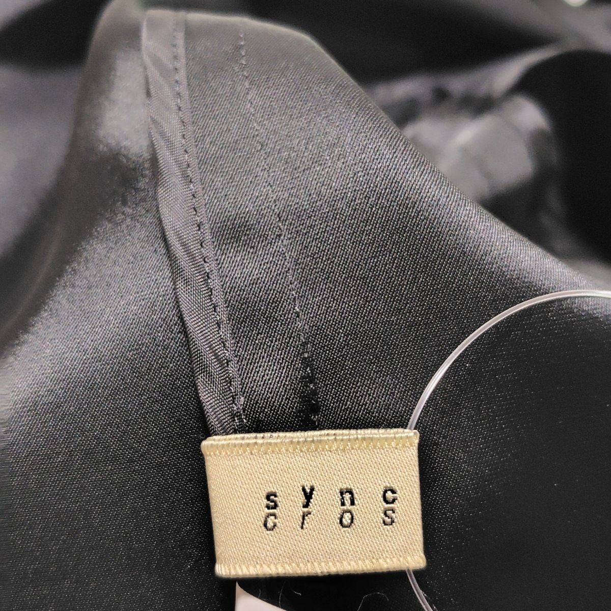 - ダークグレー×黒