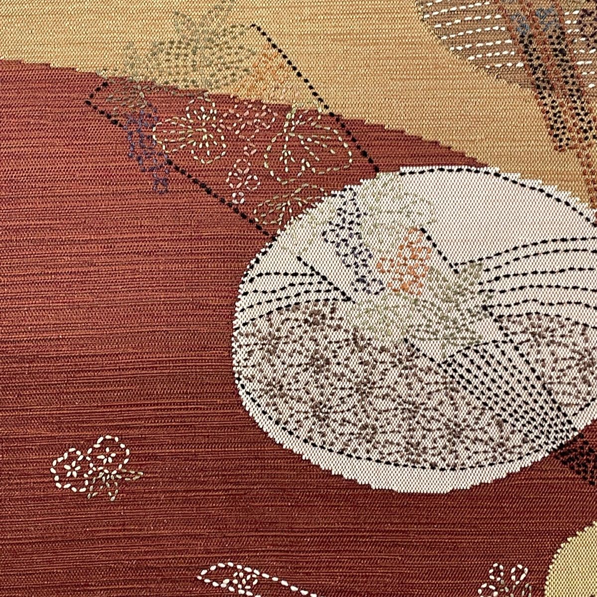 名古屋帯 美品 秀品 草花 刺繍 えんじ色 正絹 【中古】（名古屋