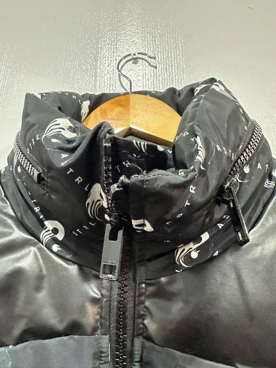 DIESEL ディーゼル 刺繍パッチ ショートダウン KANDAIZUMI_COM