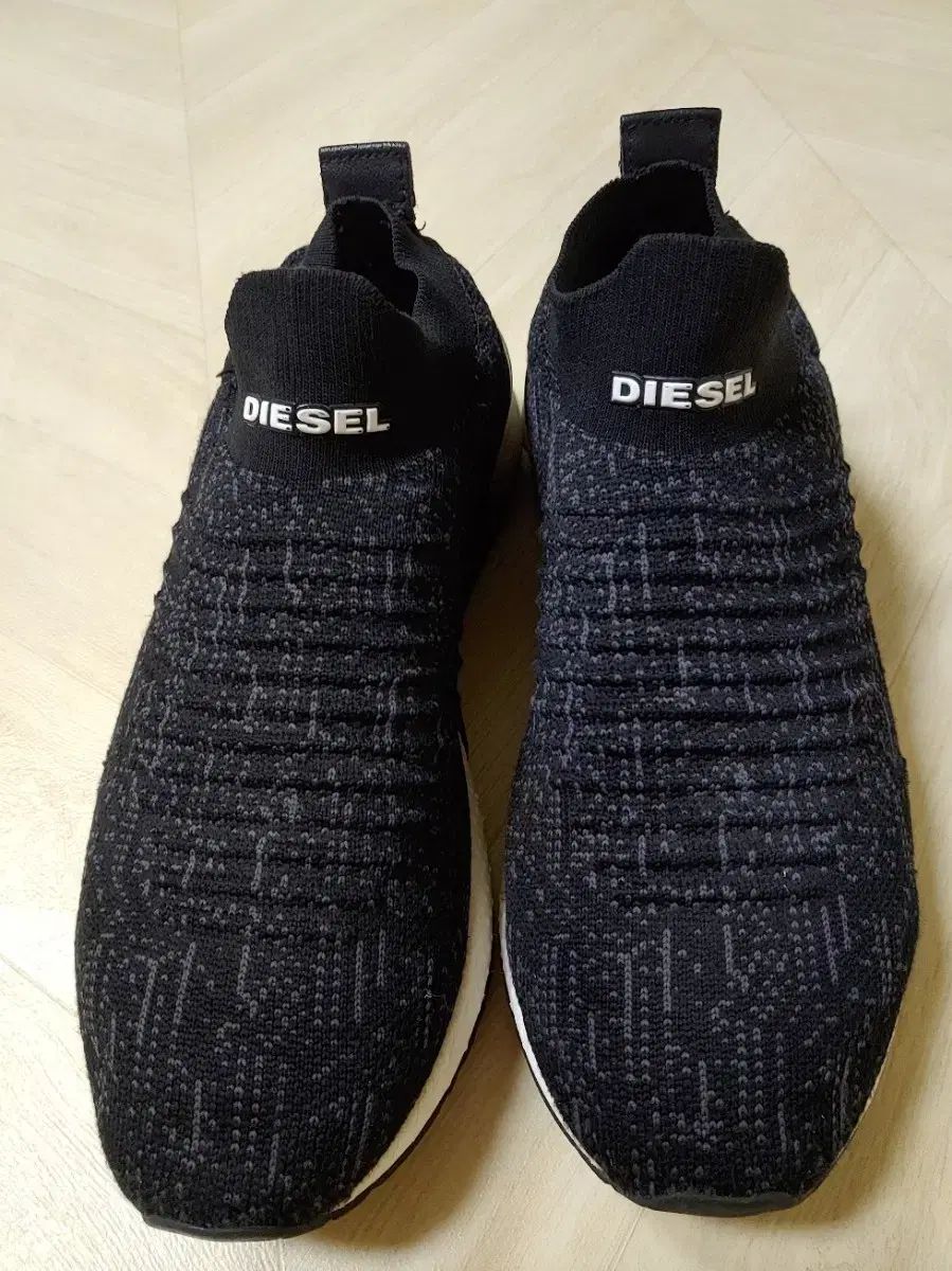 DIESEL ディーゼル ブラック ニットスリッポン スニーカー 40 260