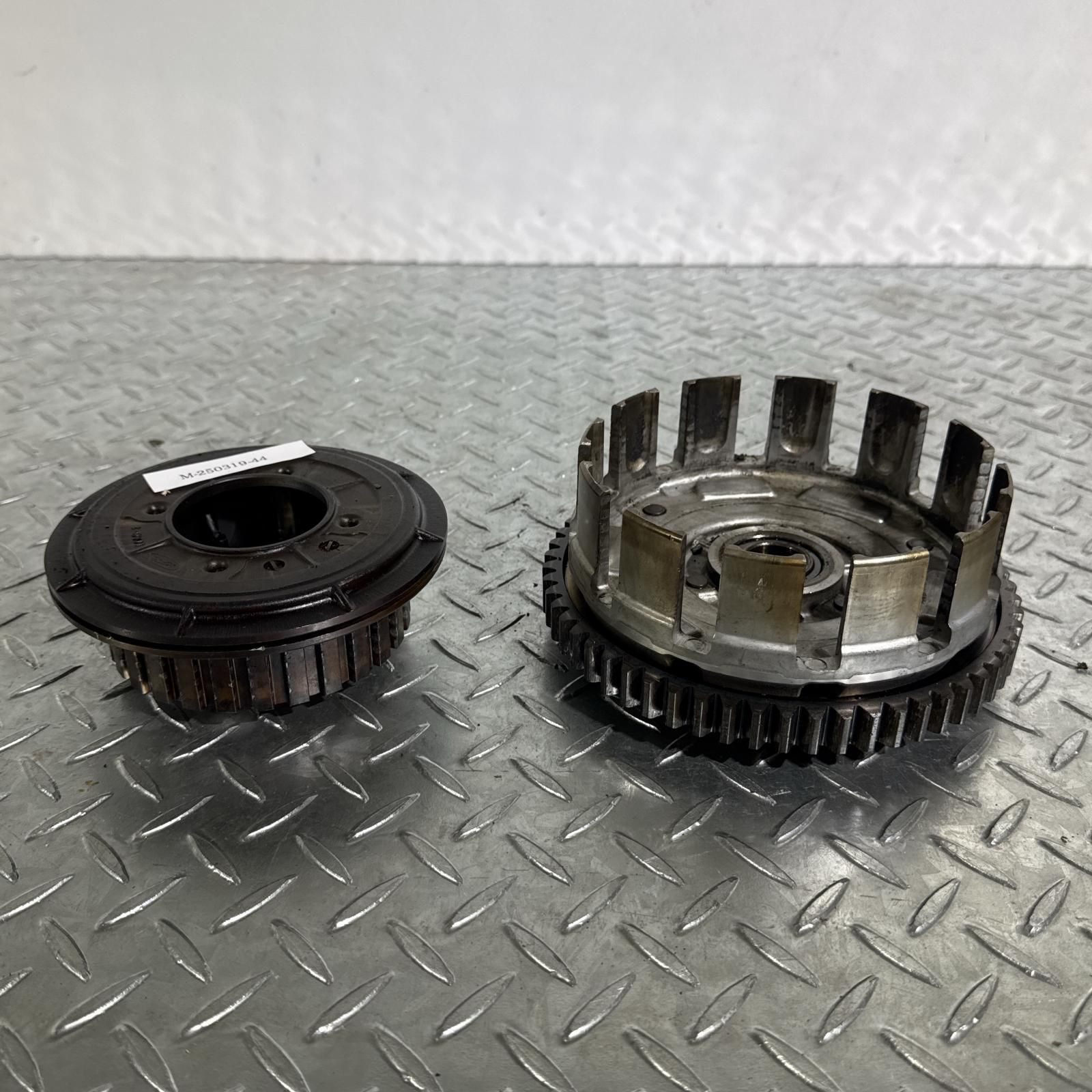 HONDA CBX400F クラッチハウジング ホンダ [M-250321-35] HONDA