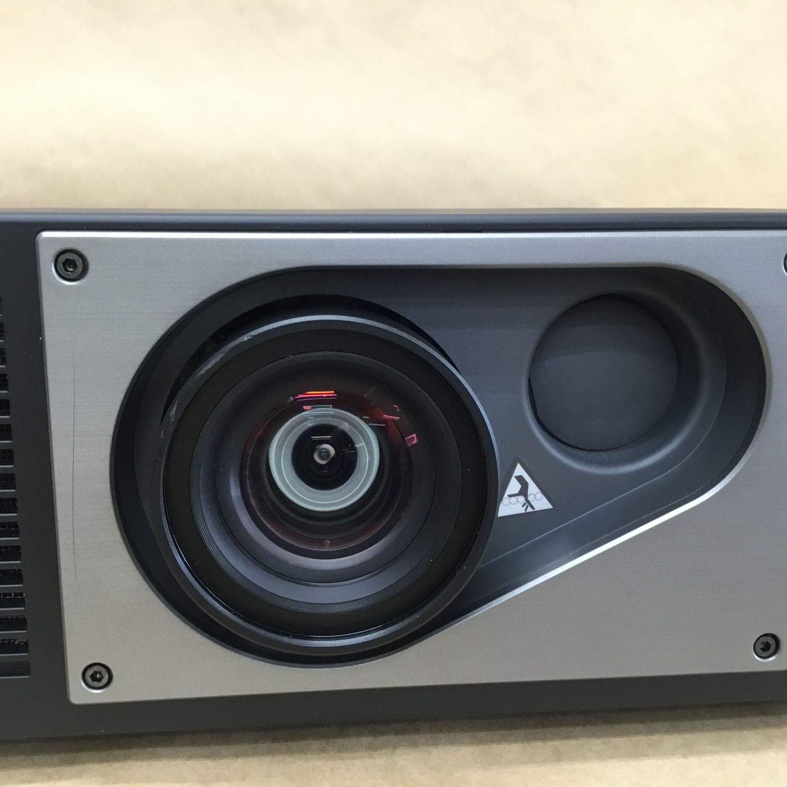 PANASONIC TH-D5500 プロジェクター 5000ルーメン 566H Panasonic PT-D5500U DLP Projector Specs