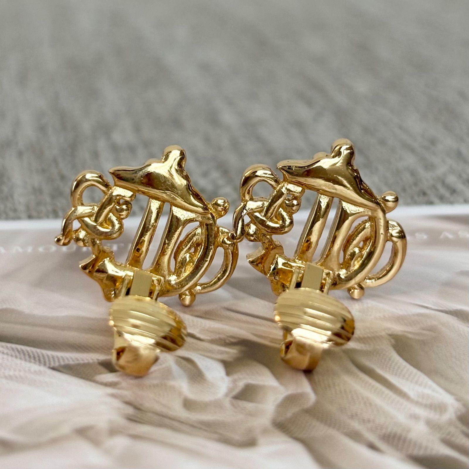希少　オールド　ディオール　エンブレムロゴ　イヤリング　ピアス　ゴールド 極美品】 Dior イヤリング CD 旧ロゴ エンブレム GPメッキ