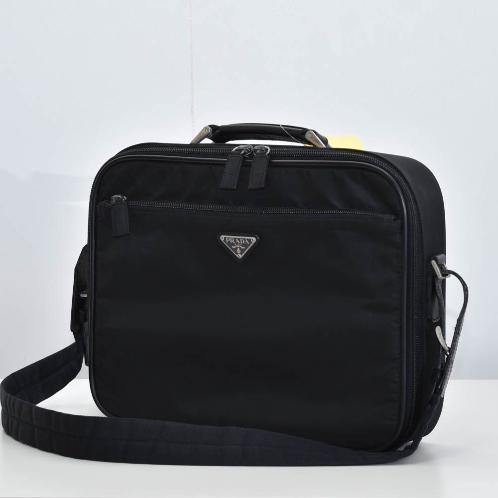 中古USED PRADA ブリーフバッグ ナイロン ブラック V147 98555 中古USED PRADA ブリーフバッグ ナイロン ブラック V147 98555
