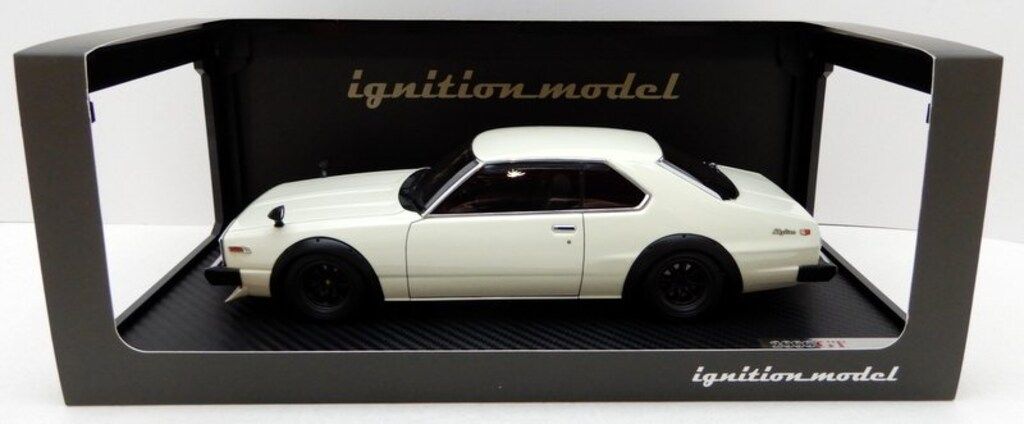 ignition model 1 18 Nissan Skyline 2000 GT-ES C210 White