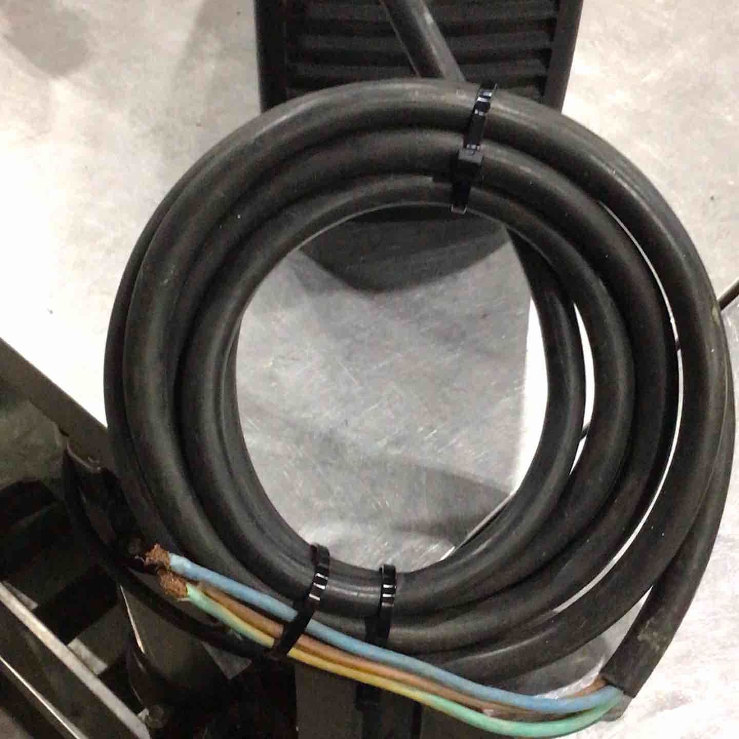 might インバーター直流アーク溶接機