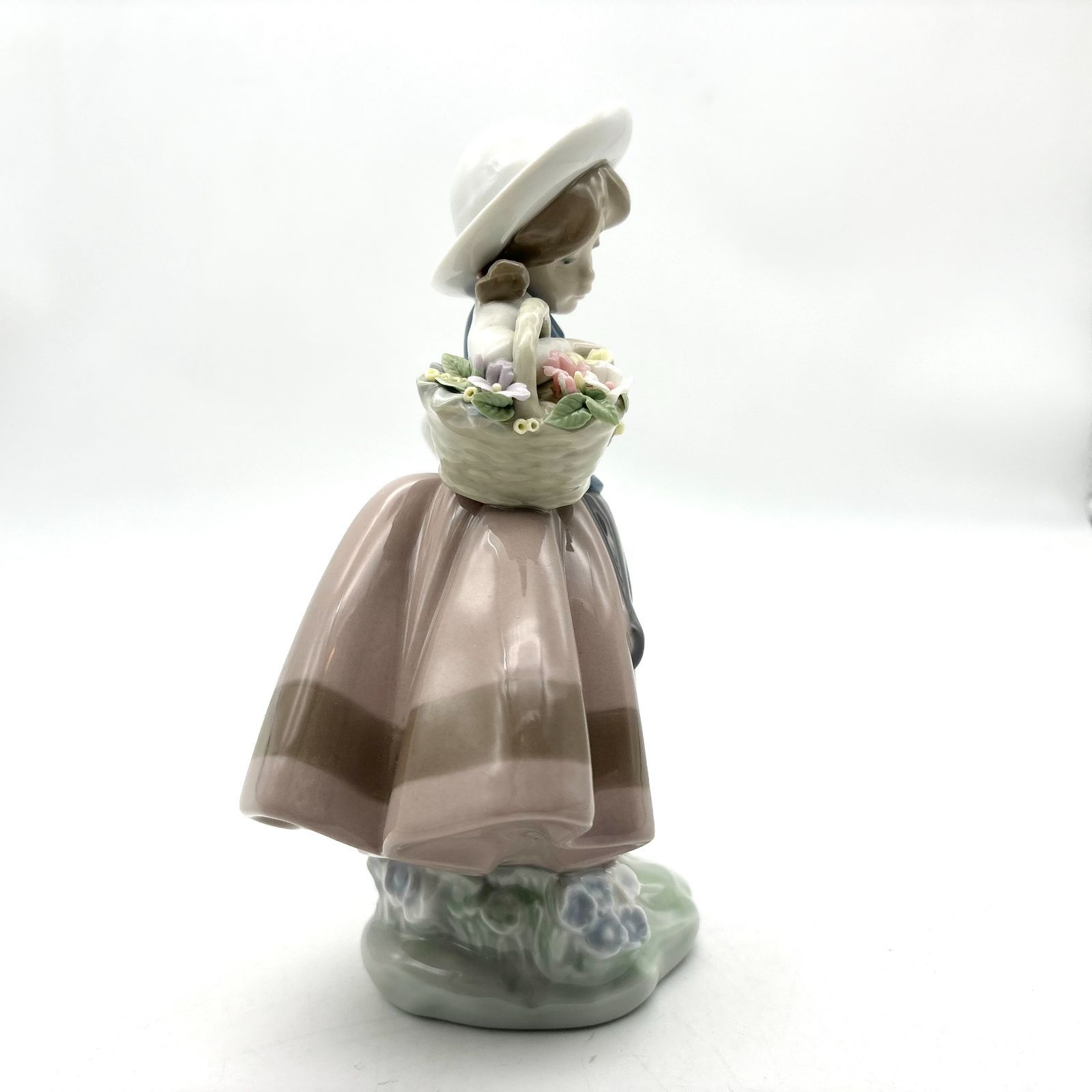 LLADRO リヤドロ 甘い花の香 フィギュリン - メルカリ
