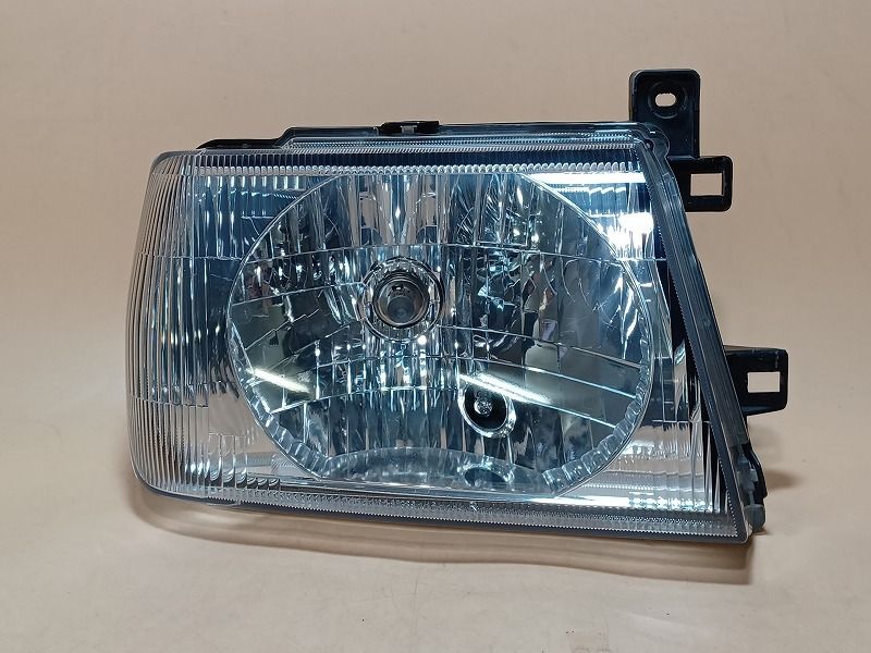コーティング済 パジェロミニ H58A 右ヘッドランプ ヘッドライト サウンドビートエディションXR 4WD コイト 100-87339 MR465858