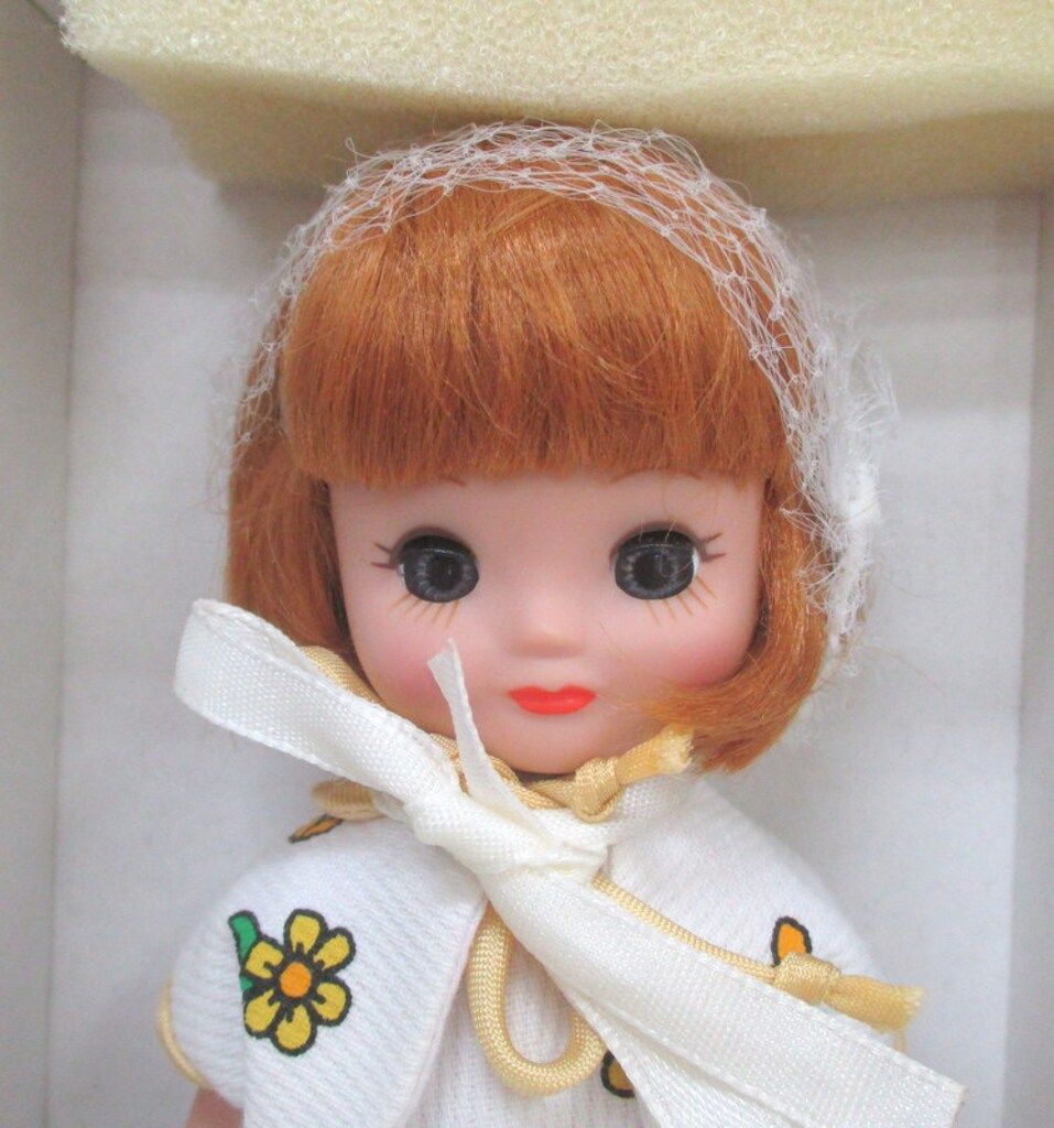 トナー タイニーベッツィーマッコール Sun Dress 上睫毛あり 2001