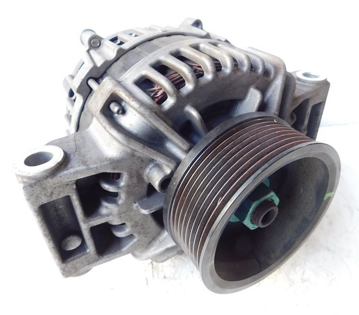 ●オルタネーター●ボッシュ 三菱ふそう大型トラック用 0-128-821-008 品 程度A コア返却不要