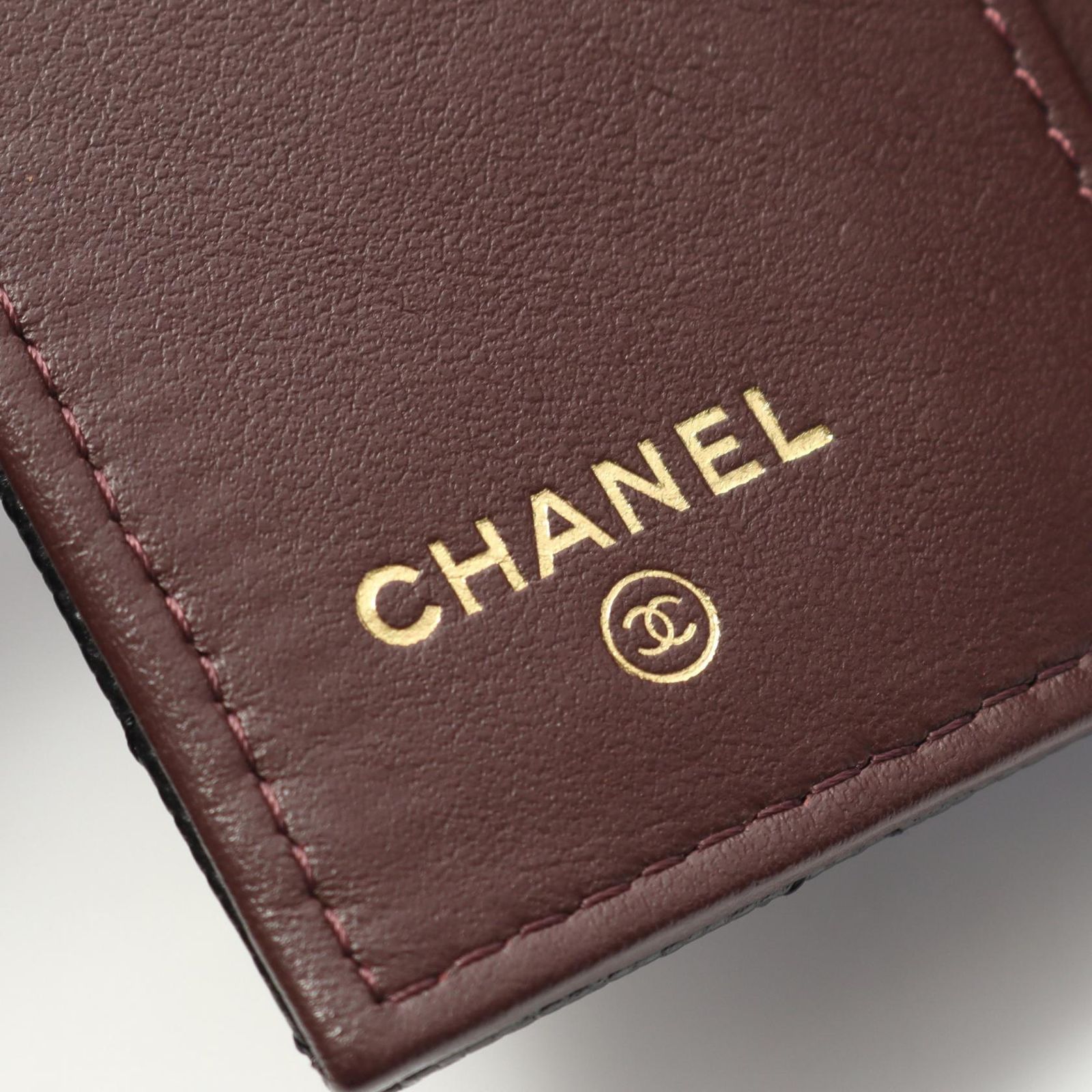 CHANEL シャネル キャビアスキン 三つ折財布 ヴィンテージ シャネル CHANEL 三つ折り財布 クラシック スモール フラップ