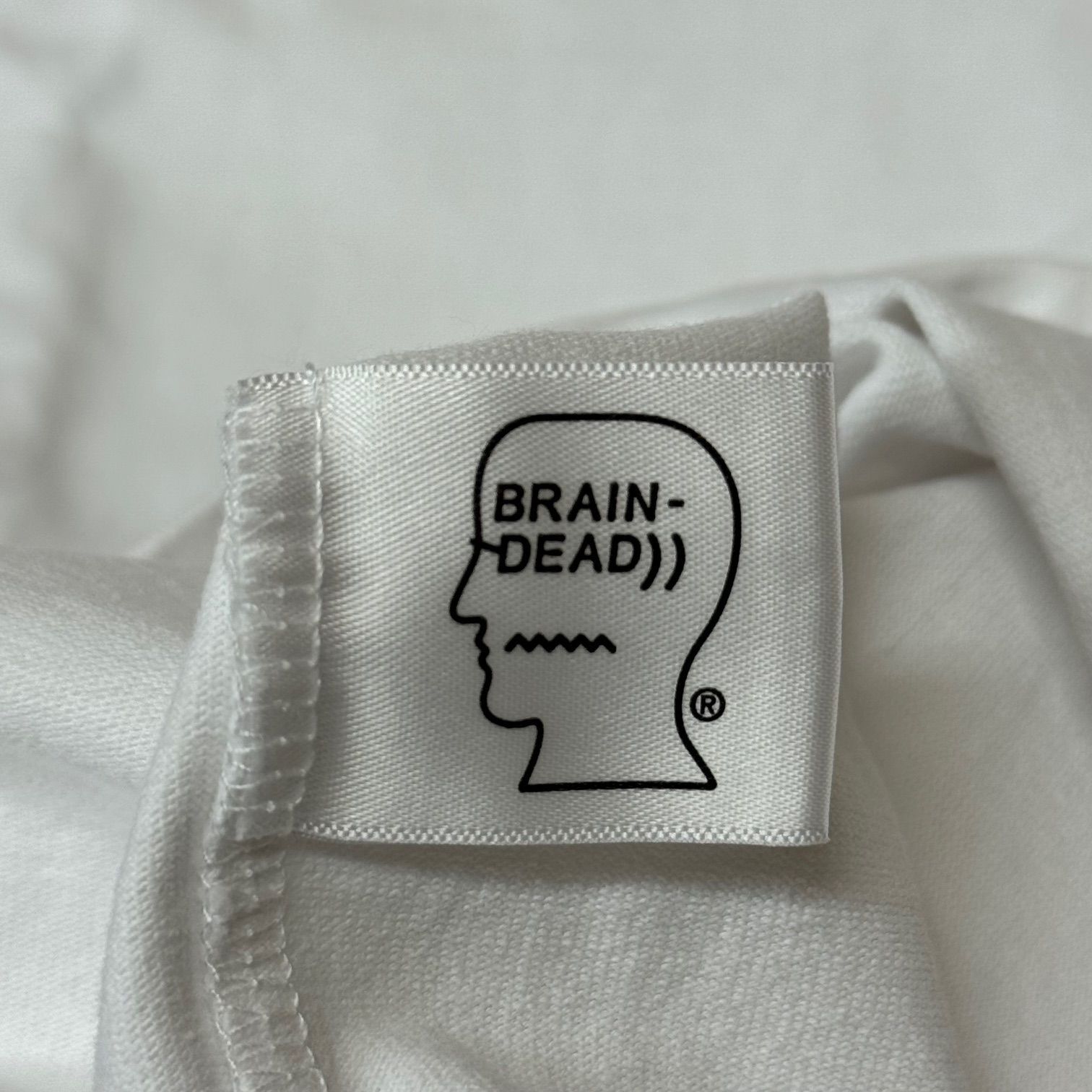 【関送無料】 Brain Dead Judgement 長袖 ロゴ Tシャツ BRAIN DEAD(ブレインデッド) / JUDGEMENT LONGSLEEVE | 公式通販