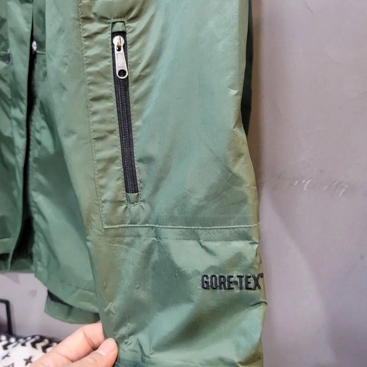 THE NORTH FACE ザ ノース フェイス 06s OG ゴレテス グリーン ウィンドブレーカー USTAUSTRALIA_COM_AU