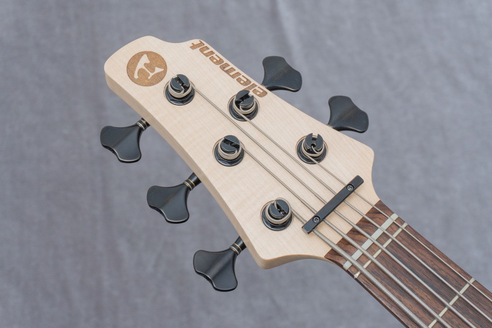 new】Element / The Element Bass Custom 5st White Passive 3.860kg new】Element / The Element Bass Custom 5st White Passive 3.860kg