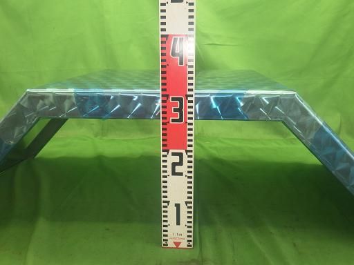 フェンダー 左右