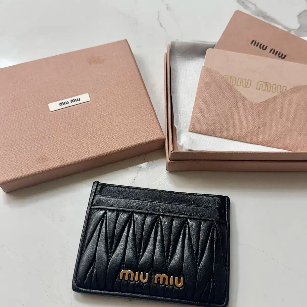 MIU MIU ミュウミュウ マテラッセ カードウォレット