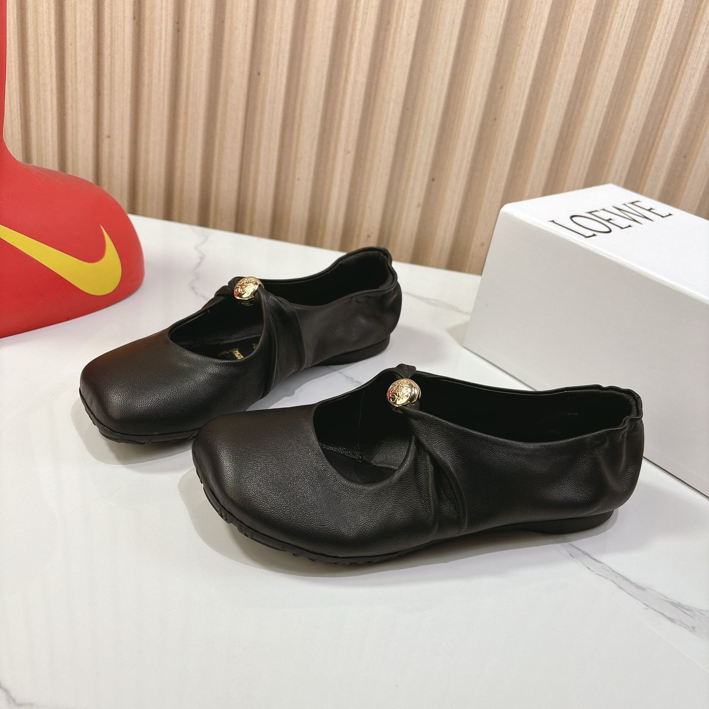 【Loewe】メタリックレザー メリージェーンフラットシューズ org.jpg