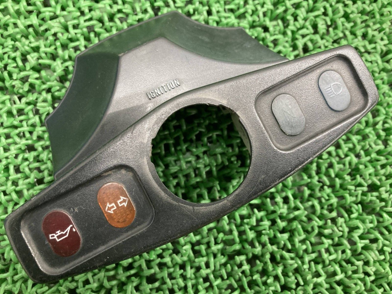 ゼファー750 インジケーターカバー カワサキ 純正 中古 バイク 部品 ZR750C ZEPHYR750 修前期 復素材に コケキズ無し 品薄 78