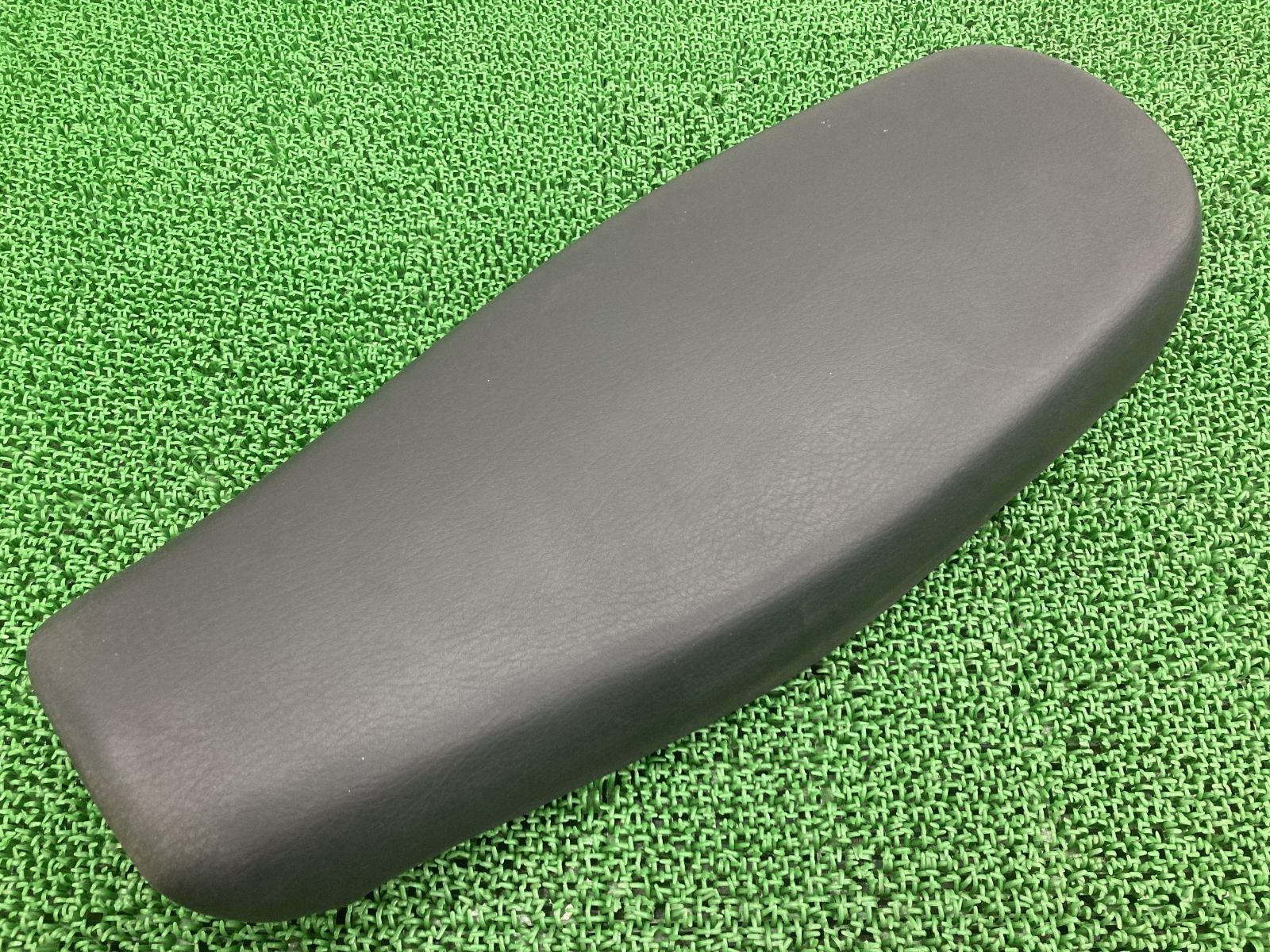 グラストラッカー シート 25D3 スズキ 純正 中古 バイク 部品 NJ47A NJ4BA グラストラッカービッグボーイ 破れ無し 品薄 車検 Genuine