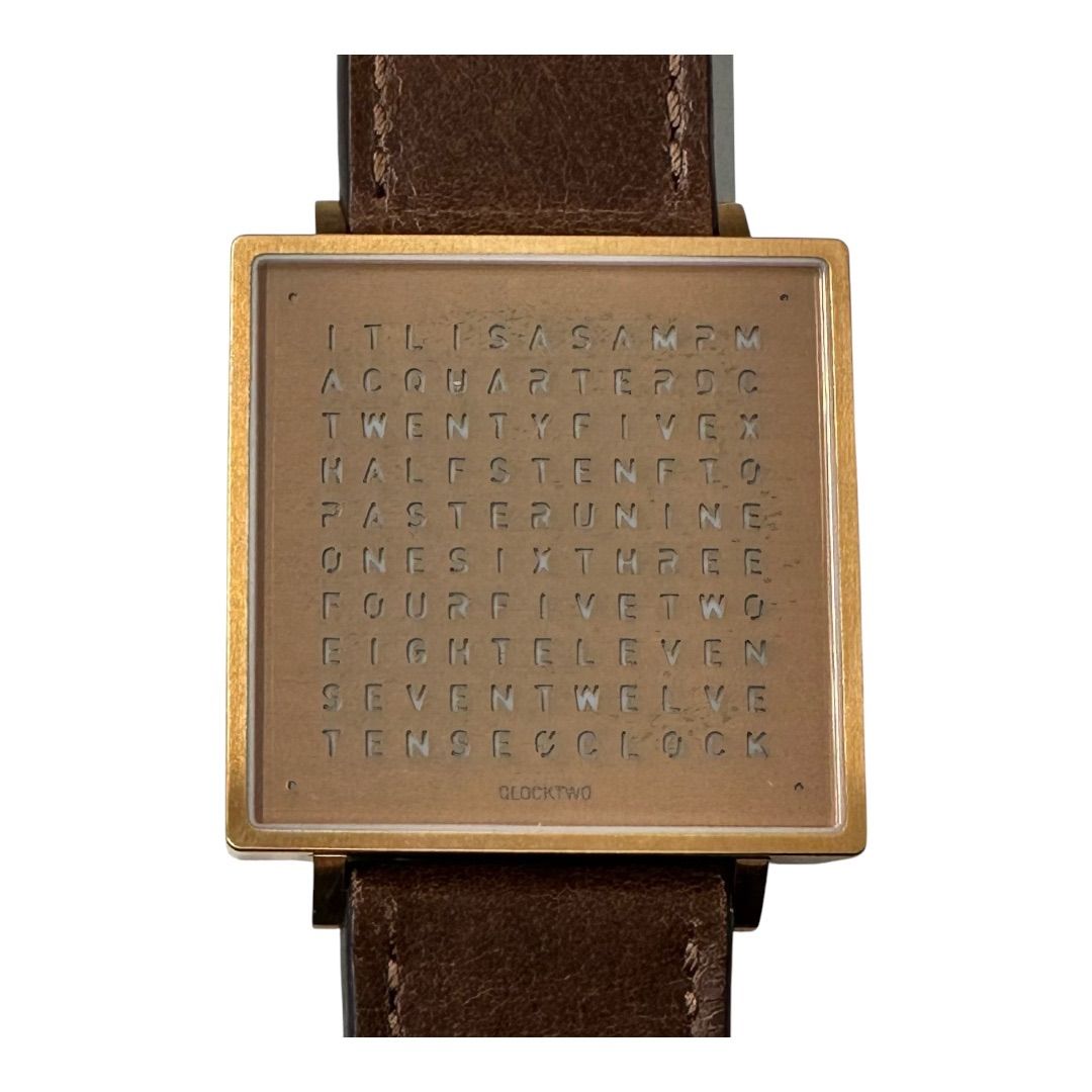 QLOCKTWO WATCH クロックツー ウォッチ QLOCKTWO(クロックツー)、文章で時刻を表示する「ドイツ製モダン