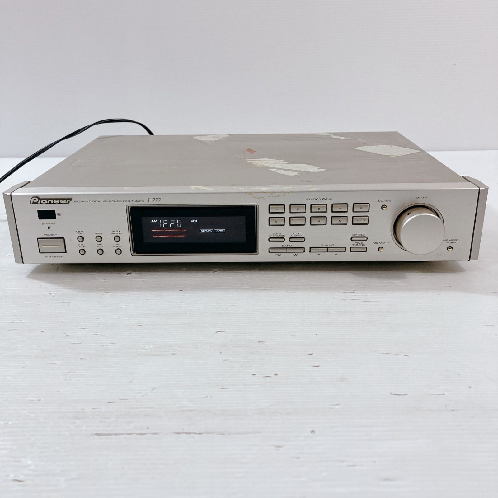 Pioneer FM/AM DIGITAL-SYNTHESIZER TUNER F-777 ラジオ