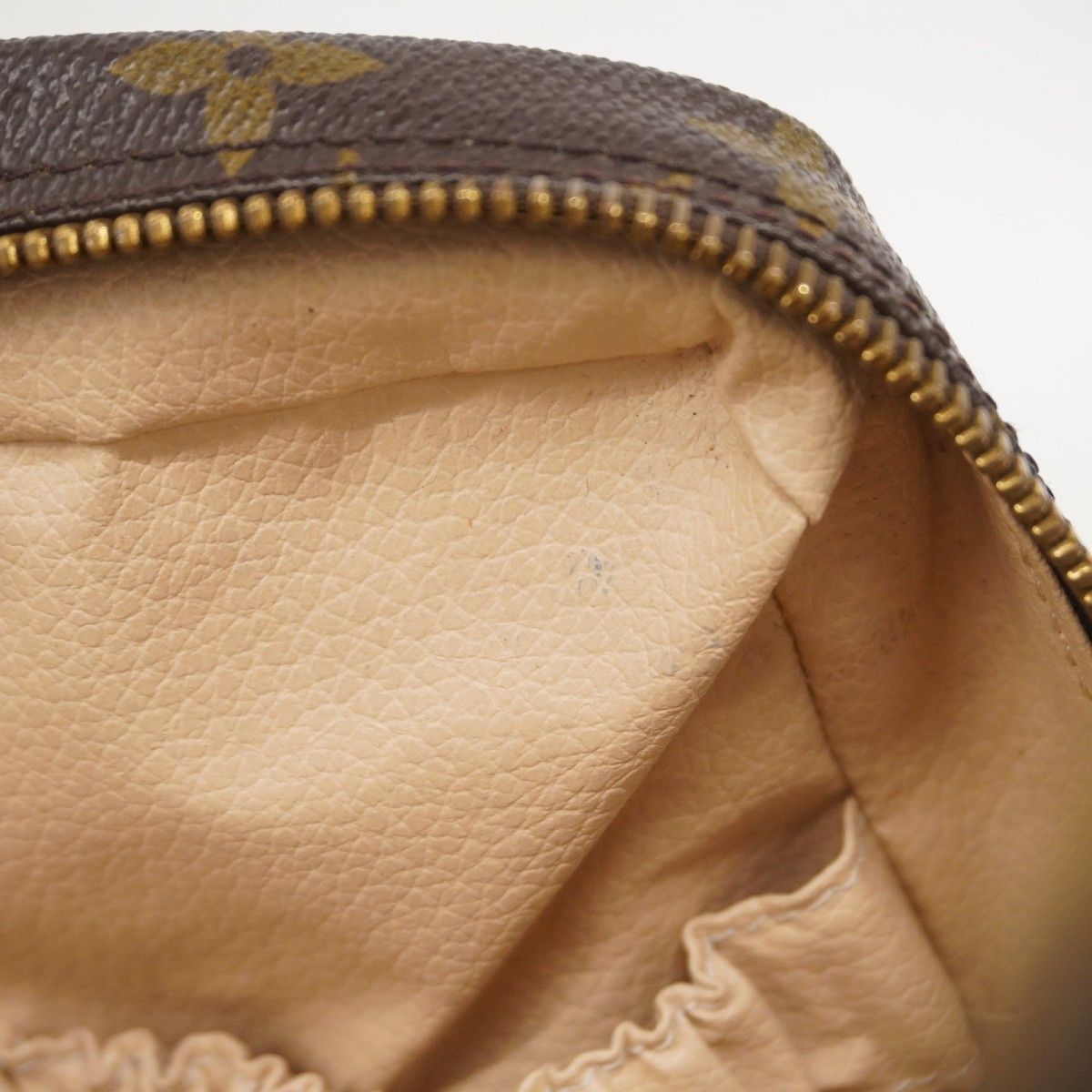 トゥルーストワレット28