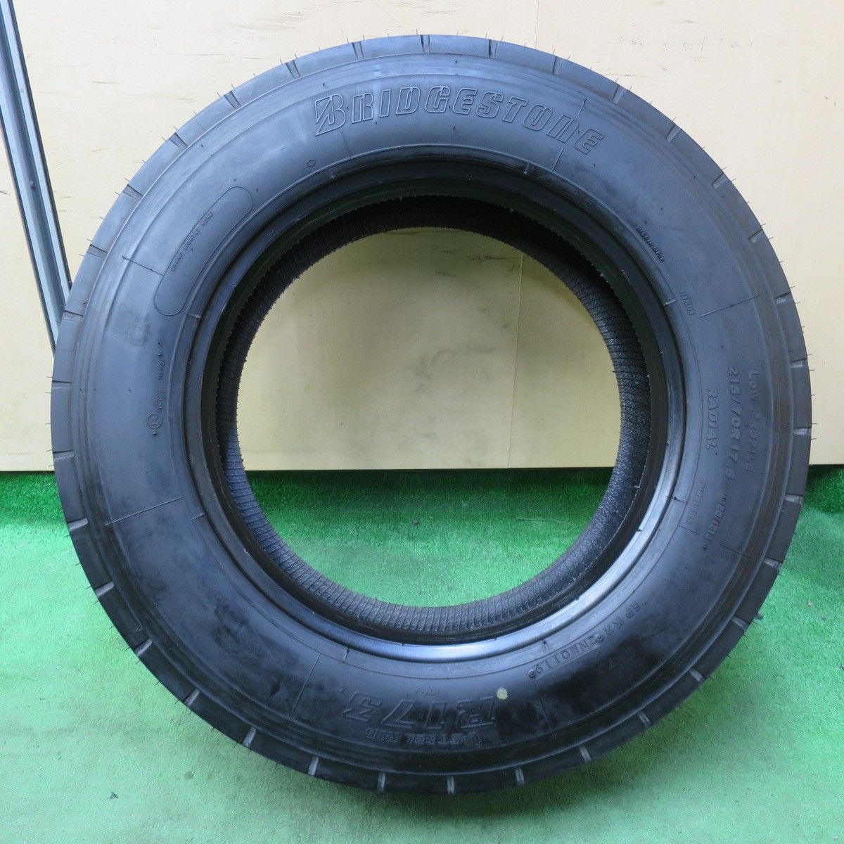215|70R17.5
