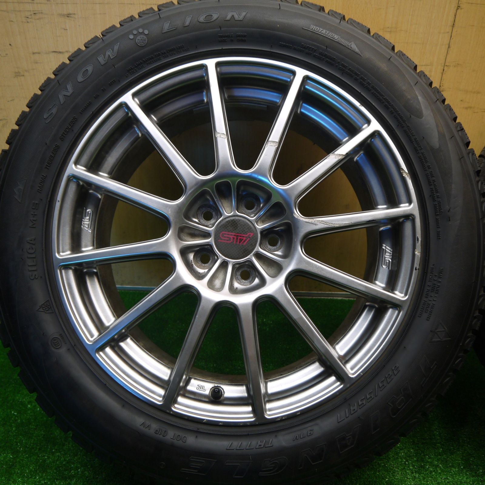 バリ溝 21年 9.5分 スバル フォレスター STi 純正 ENKEI 225 55R17 スタッドレス トライアングル SNOW LION 17インチ エンケイ PCD100 5H 5101004Hス