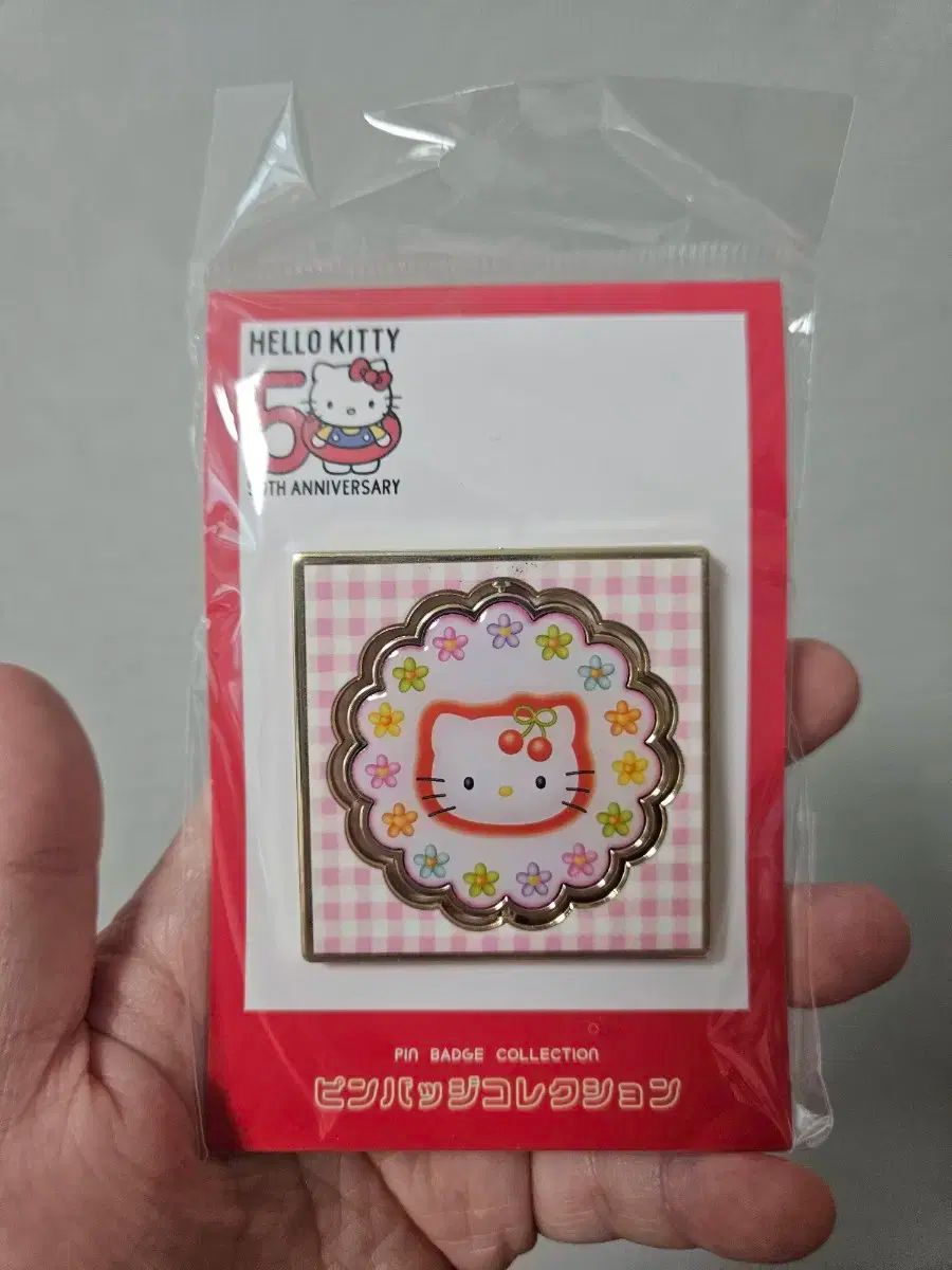 キティ バッジ