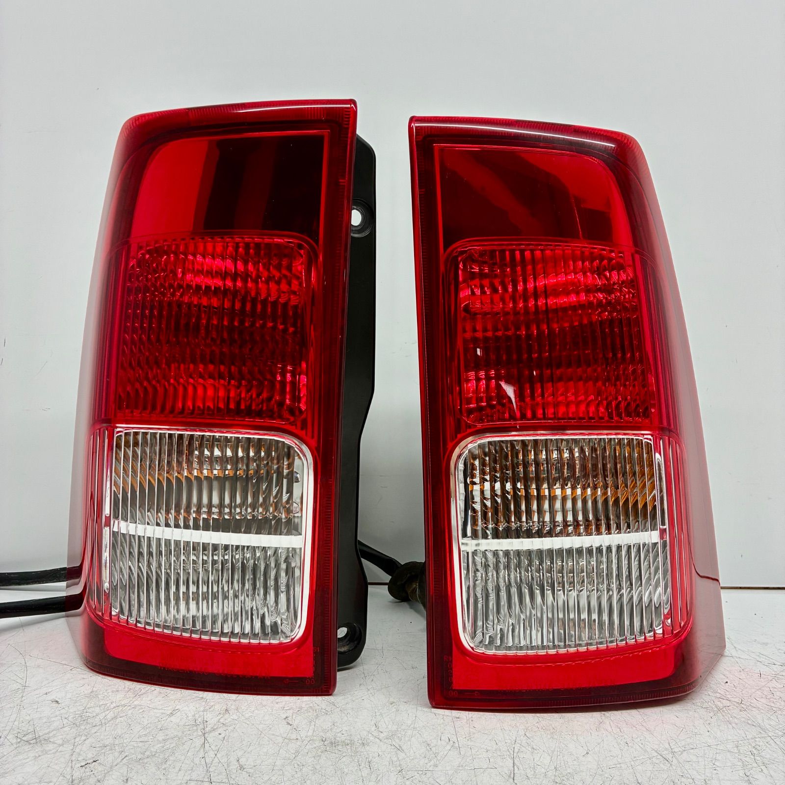 美品【コーティング済】三菱 H42A H82A トッポ 純正 テール