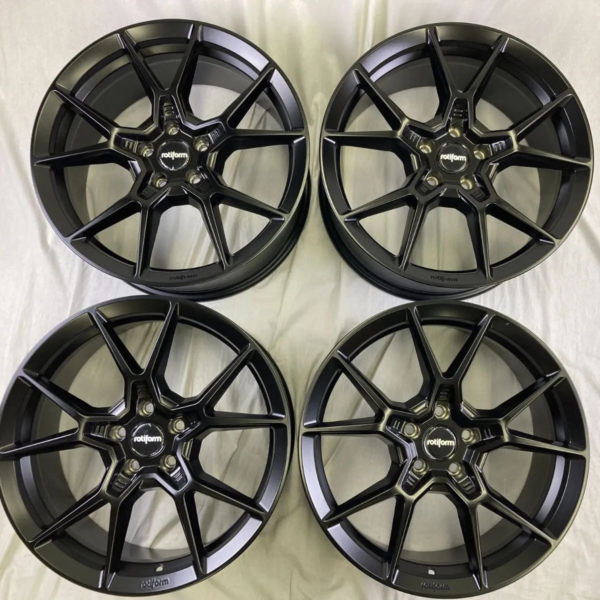 Rotiform ロティフォーム KPR 4本セット 19インチ 8.5J インセット+45 5H PCD112 ハブ66.6 - メルカリ