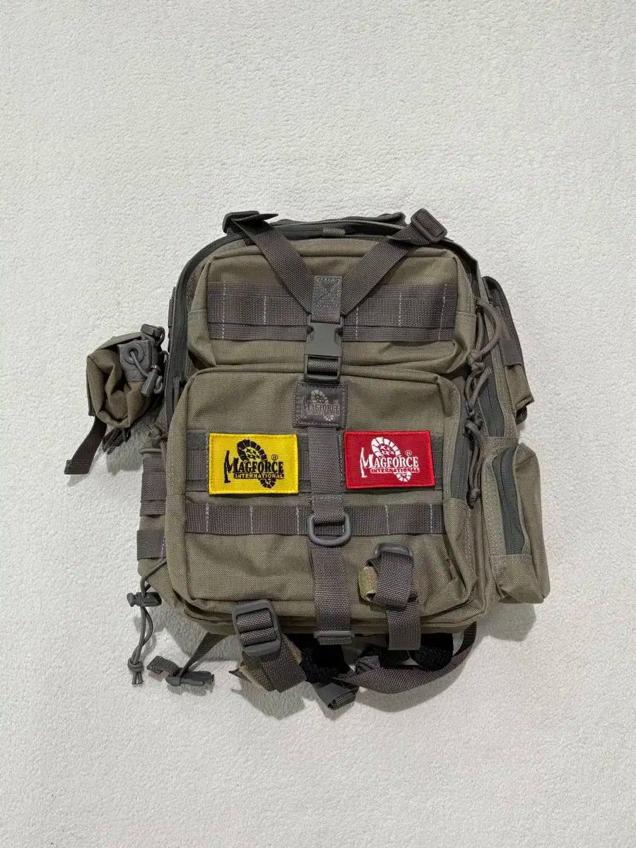 MAGFORCE マグフォース 台風 リュック リュックサック カキポリッジ 折りたたみ ダンピング ポーチ
