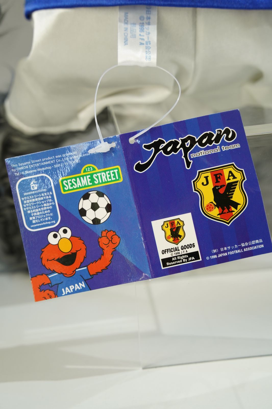 希少／JFA公式】セサミストリート エルモ（モノトーンVer.）× サッカー
