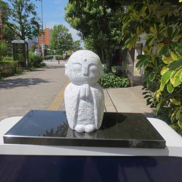 お地蔵さん、石仏 Amazon.co.jp: 地蔵菩薩 1尺 御影石 石仏 地蔵 癒しのお地蔵