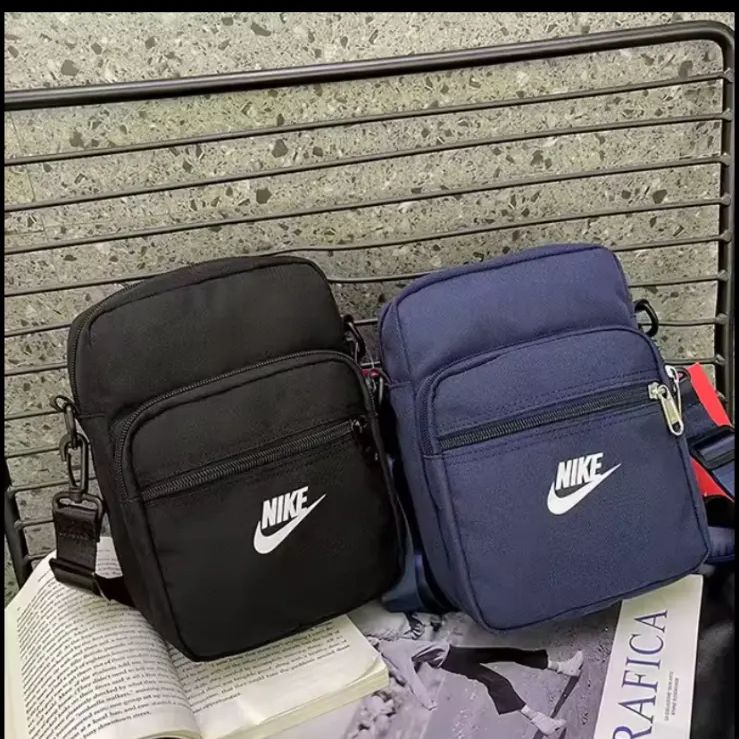 Nike ベージュ メッセンジャーバッグ セール】《NIKEアパレル》WSNSWFUTRAクロスボディCTCON
