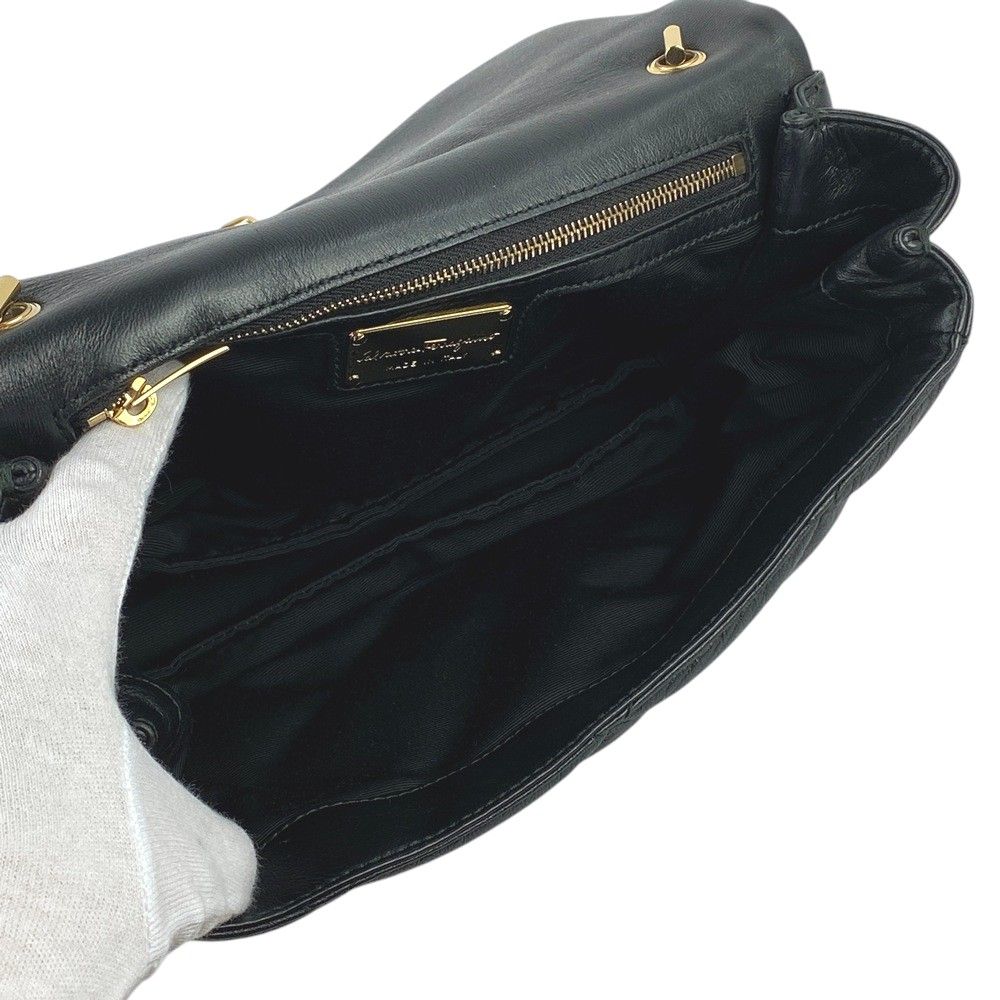□美品□ フェラガモ ヴァラ ショルダー バッグ チェーン キルティング 