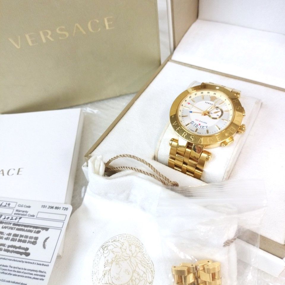 【希少】VERSACE ヴェルサーチ 腕時計 GMT Vレース アラーム