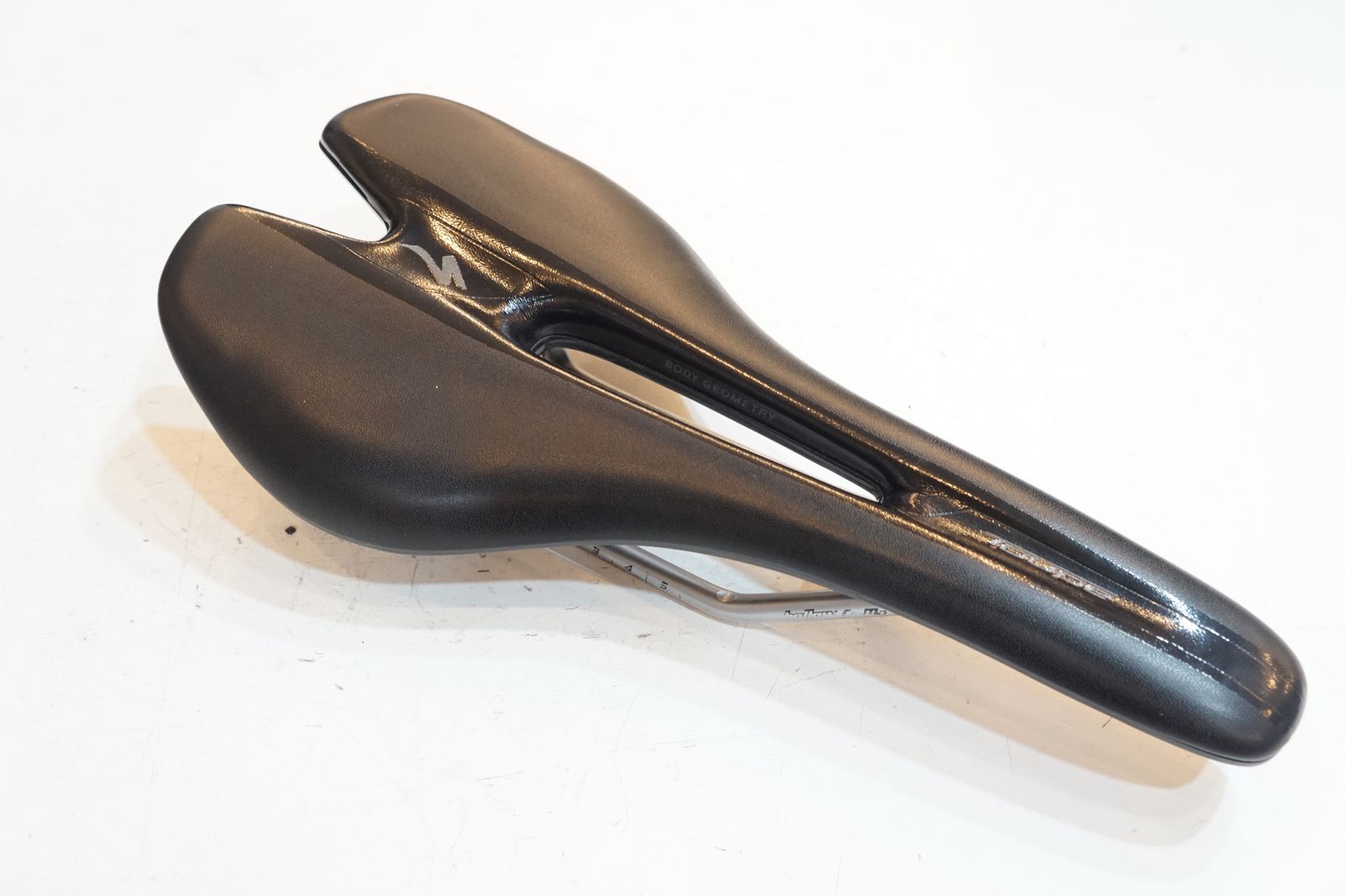 SPECIALIZED 「スペシャライズド」 TOUPE サドル / バイチャリ浦和ベース