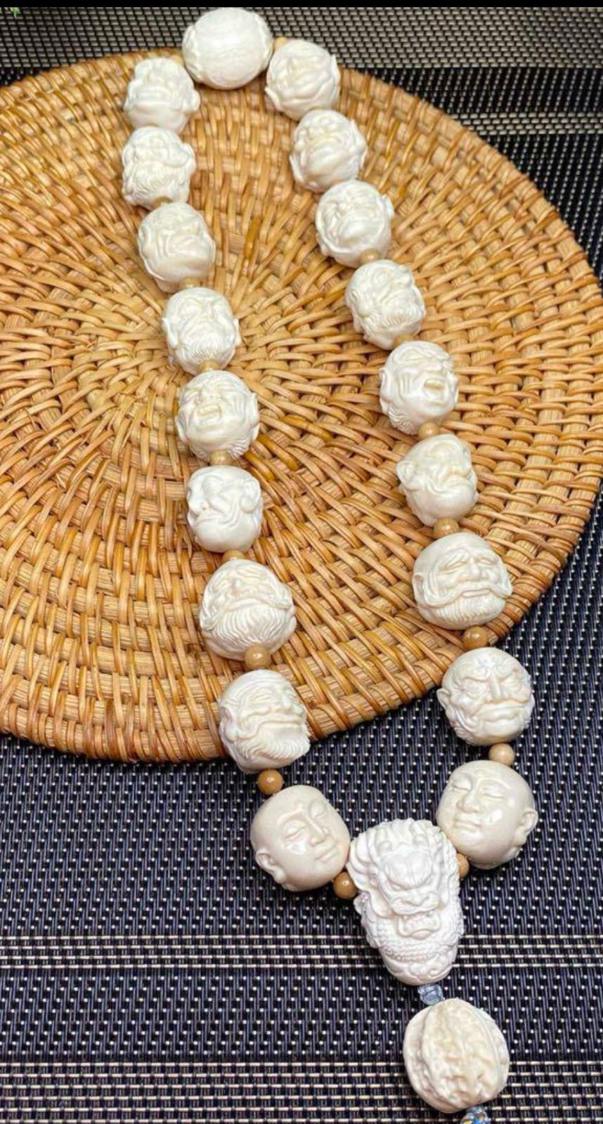 天然マンモス牙美しい手作り彫刻 十八羅漢 手持ち/数珠 - メルカリ 