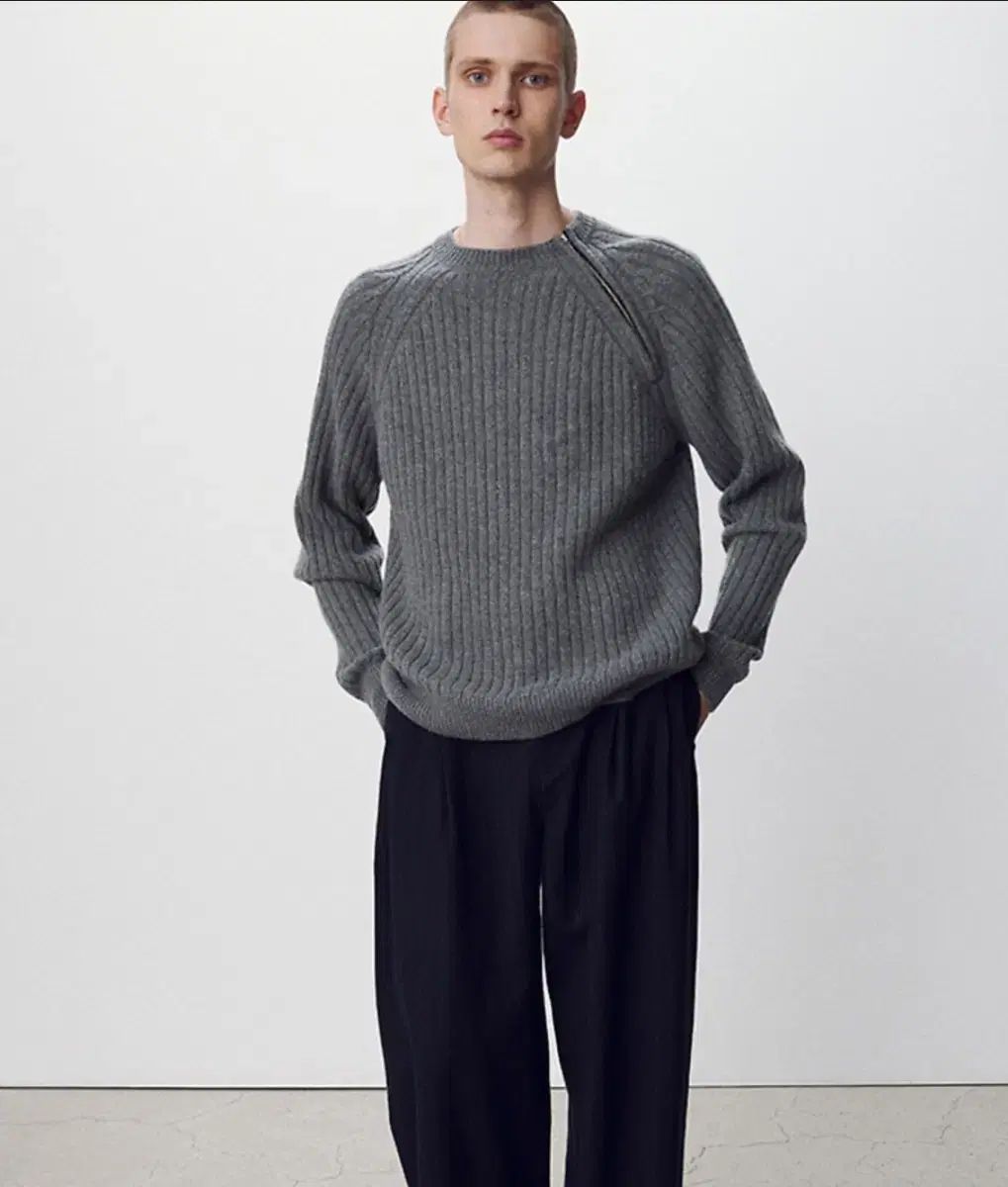 美品✨現行タグ バーバリー マウンテンパーカー パンチングロゴ L