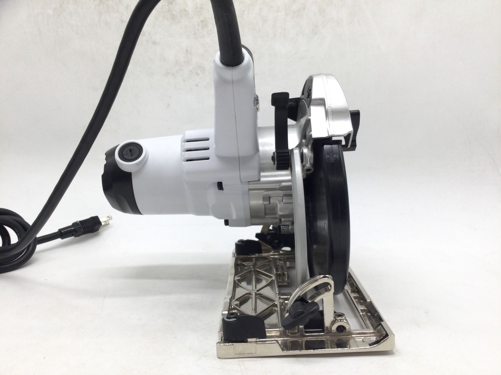 Makita|マキタ 165mm電子マルノコアルミベース白