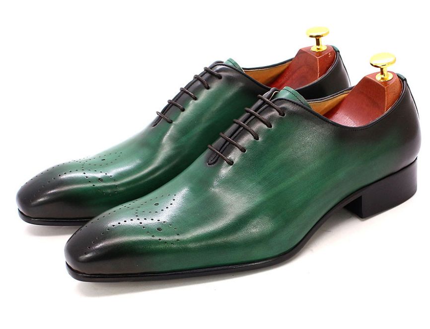 メンズ 上品　職人手作り ビジネスシューズ フォーマル カジュアル 天然牛革 本革  男性 彫り　シューズ 24.5cm~28cm 大きいサイズ 革靴 紳士