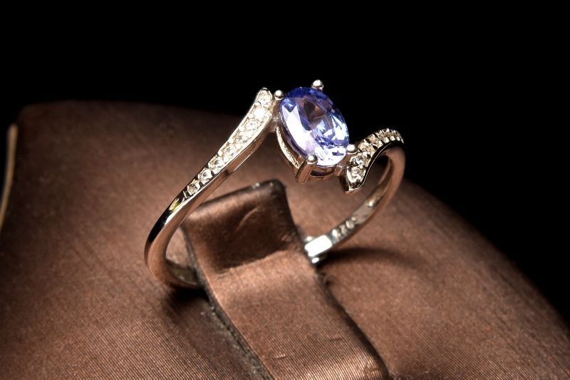 シルバー925 タンザナイト　6x4mm　オーバル 指輪リング(サイズ調整可) 1個売り パワーストーン 天然石 _PRG2090