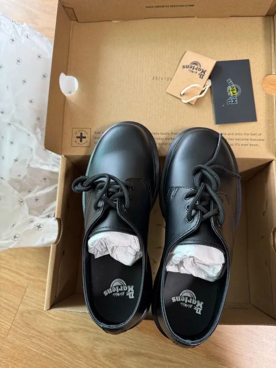 DR. MARTENS