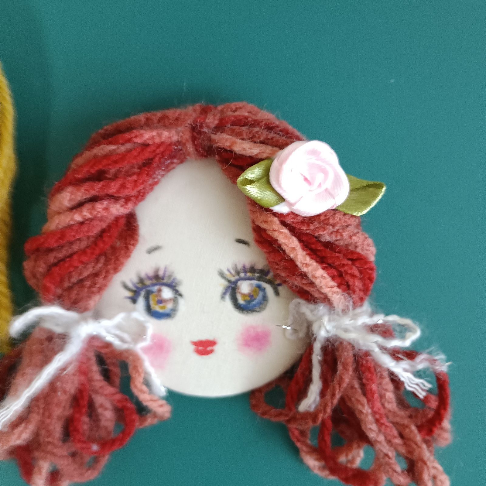 女の子の顔のブローチセット 缶バッジ 可愛い系とギャル系 - メルカリ