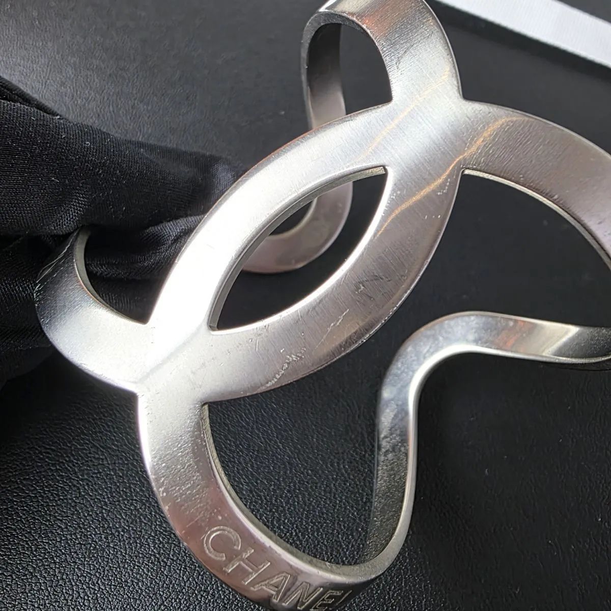 ☆B18 【CHANEL/シャネル】ダブルCロゴ ココマーク オープン バングル