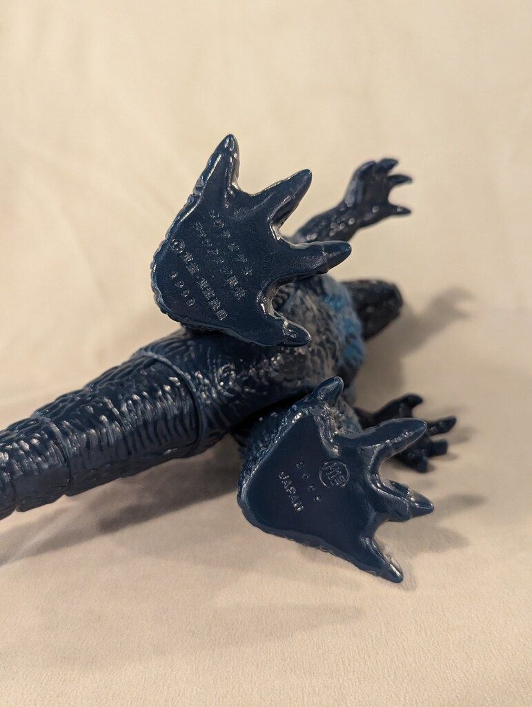 M1号 東宝怪獣シリーズ ミレニアムゴジラ 青成型 ゴジラビデオファンクラブ限定 M1号 東宝怪獣シリーズ ミレニアムゴジラ 青成型 赤目 ゴジラ