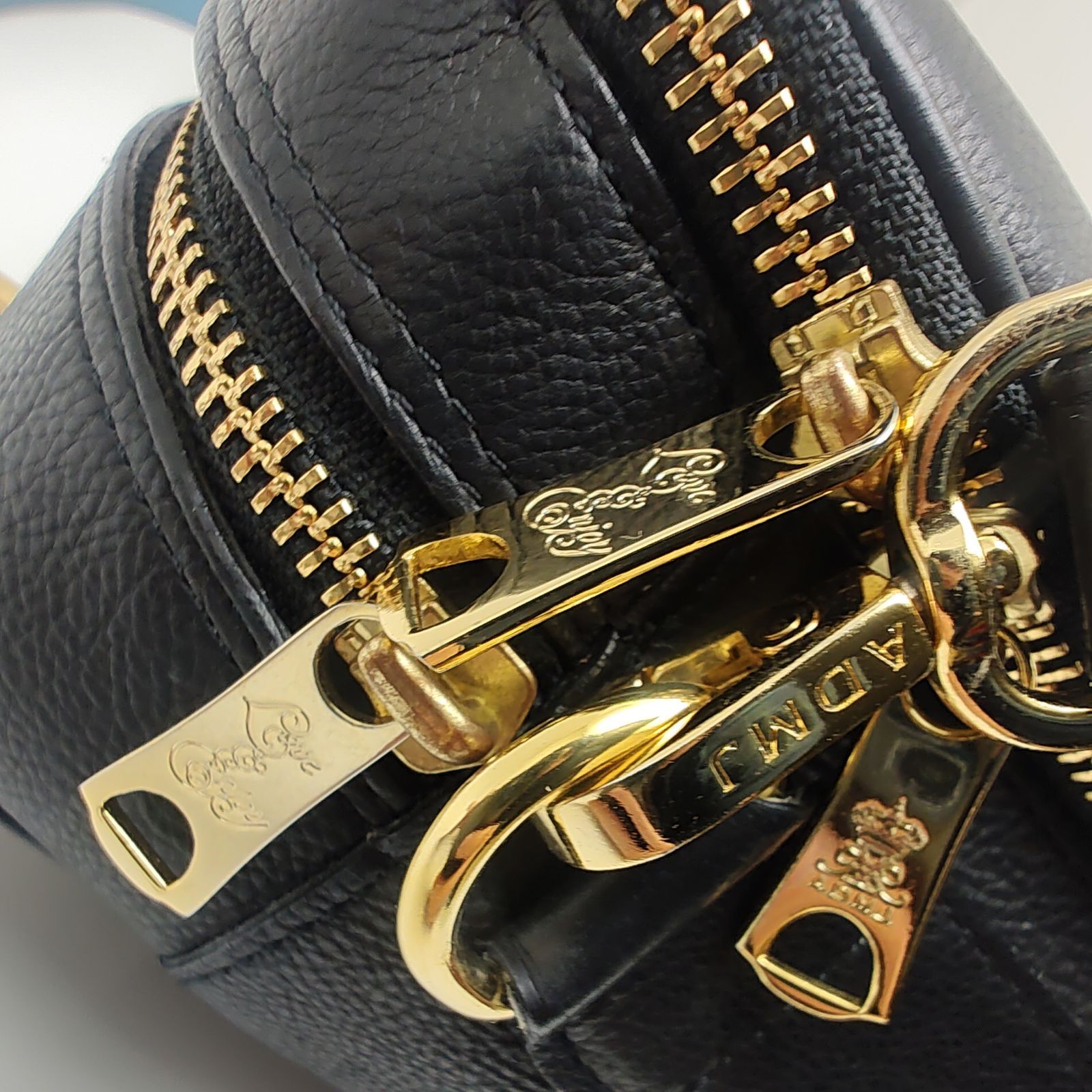 A.D.M.J. スワロフスキー スクエア ショルダーバッグ ネイビー ソフト