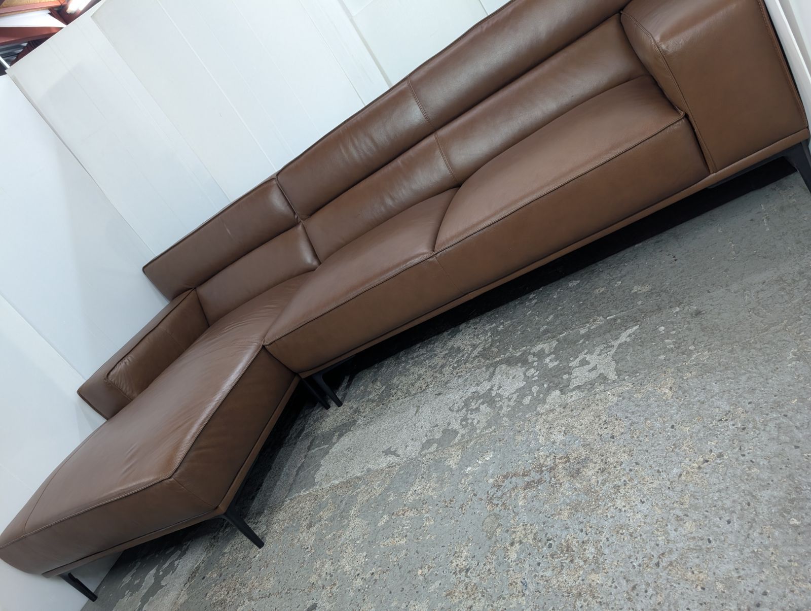 カウチソファ オーム カウチ BR 牛革 ブラウンウォールナット 革 