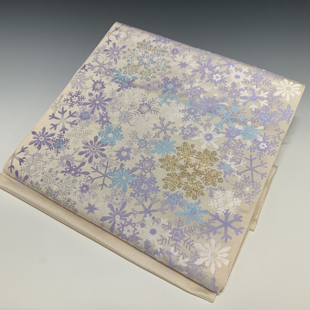 新品未使用品！！特別企画！！お仕立て上り品！！雪の結晶柄 ！！九寸 